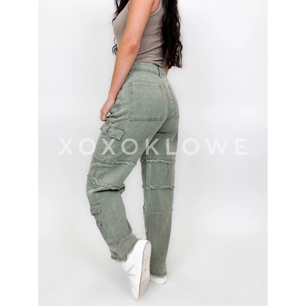 POL Retro 90s Relaxed Fit Cargo Pants - Picture 15 of 16